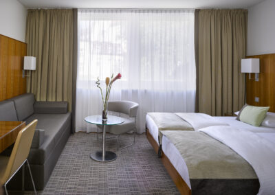 19 K+K _am harras_Spacious Garden View1