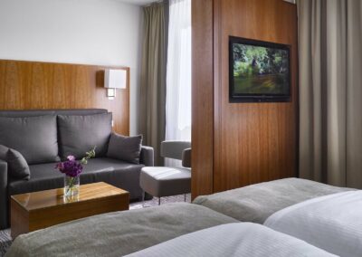 21 K+K _am harras_Spacious Urban + Garden View 3