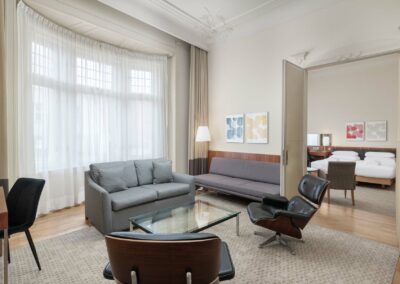 KKHotel-Central-Prague-Signature-Suites-Bedroom-302-03-4