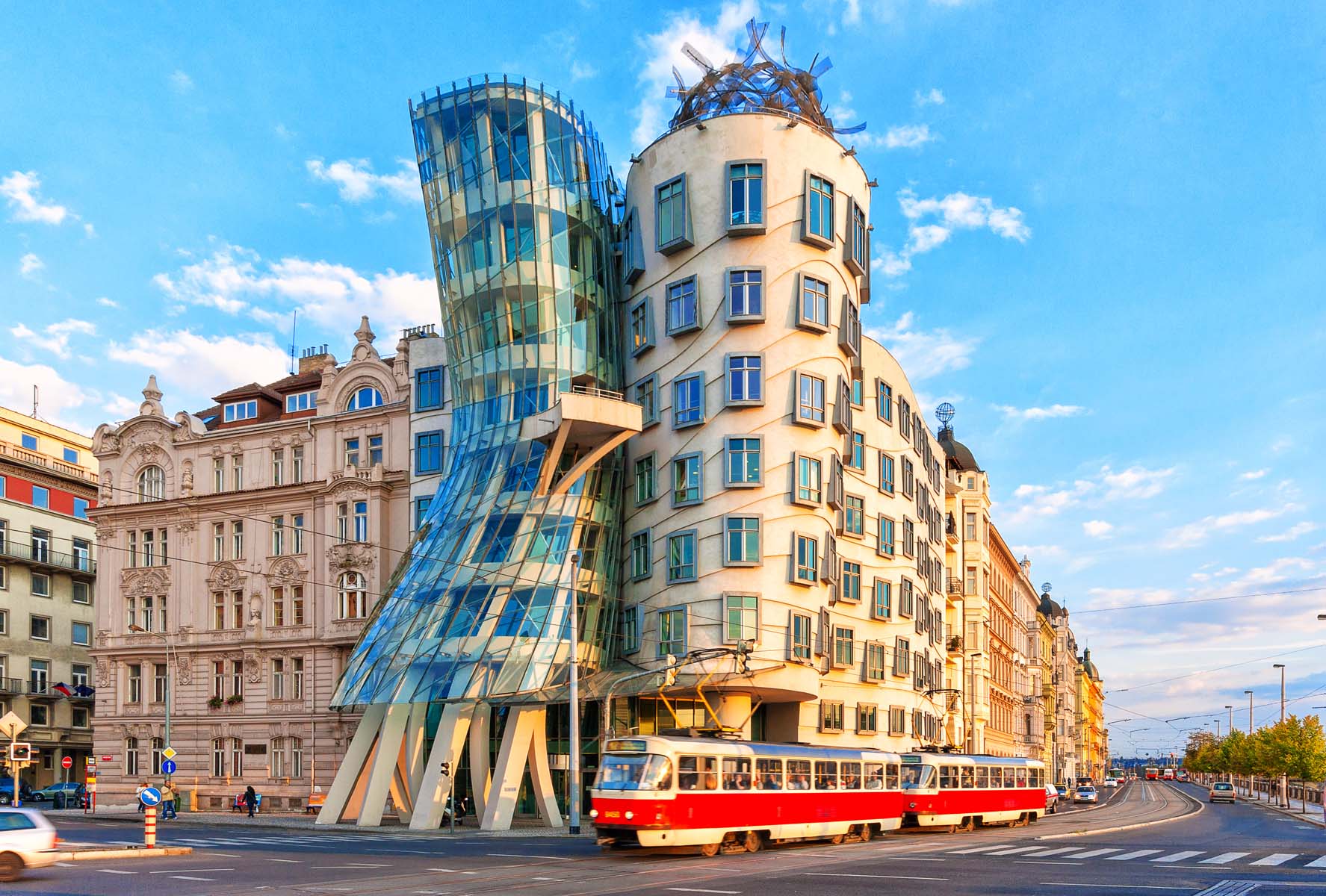 Prague,,Czech,Republic,-,August,13,,2016:,Dancing,House,Or PRAGUE, CZECH REPUBLIC - AUGUST 13, 2016: Dancing house or Fred and Ginger building in downtown Prague, Czech Republic. Built by Vlado Milunic and Frank Gehry in 1992-1996.