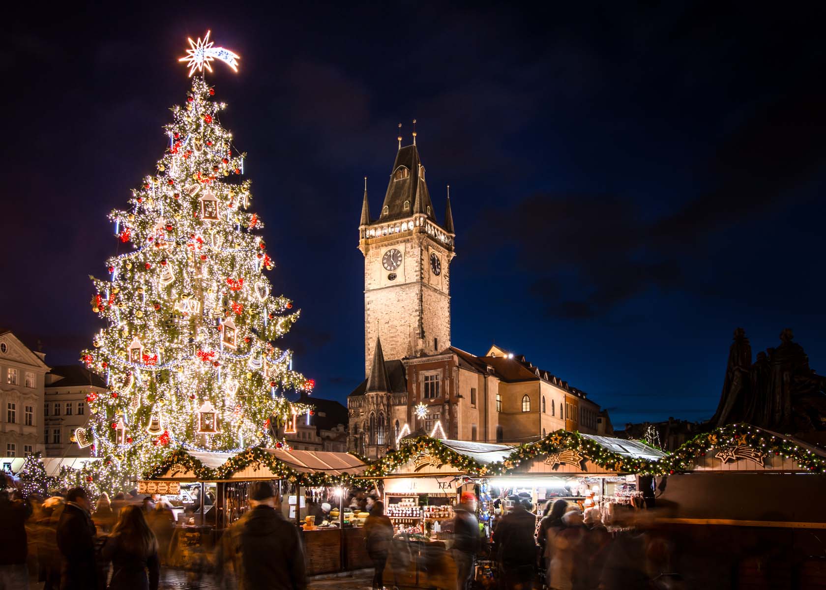Prague,Old,Town,Square,-,Christmas,Market,2016 Hamburg townhall and Alster river at spring