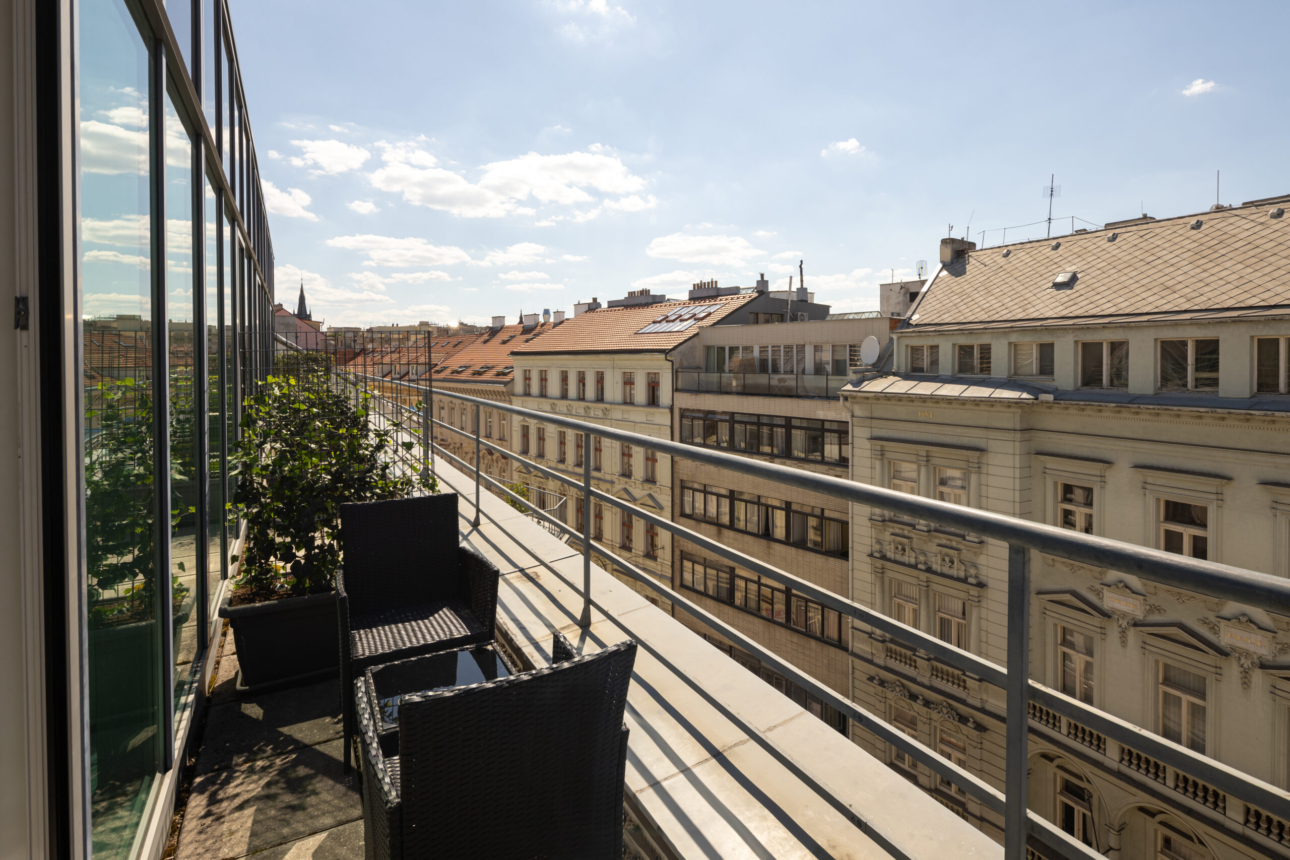 Balcony3 K+K Hotel Fenix Cosy Urban with Balcony