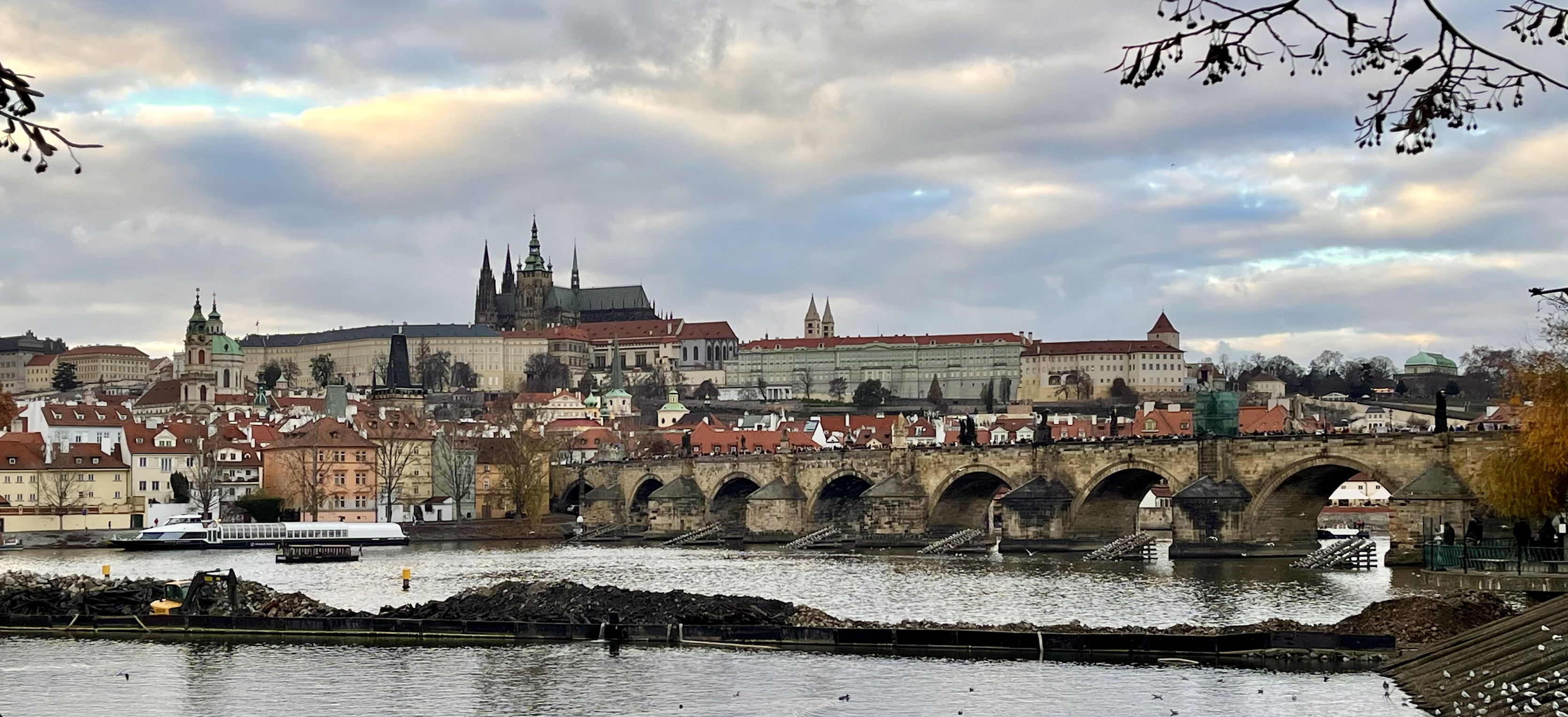 Overview of the city of Prague